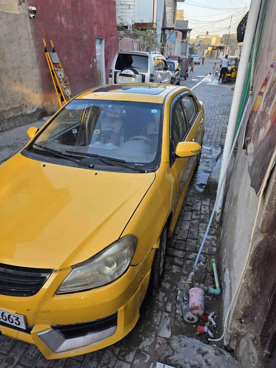 السلام عليكم سياره بي وي دي جي 3 سياره حلوه وخير من الله ماناقصها شي بس صدرها نص عمر مصبوغه جماليه كير عادي بلواقع احلى من صور كبل للشارع اشتغل السعر ٤٥ وبيها مجال مكاني بغداد الحبيبيه ***********
