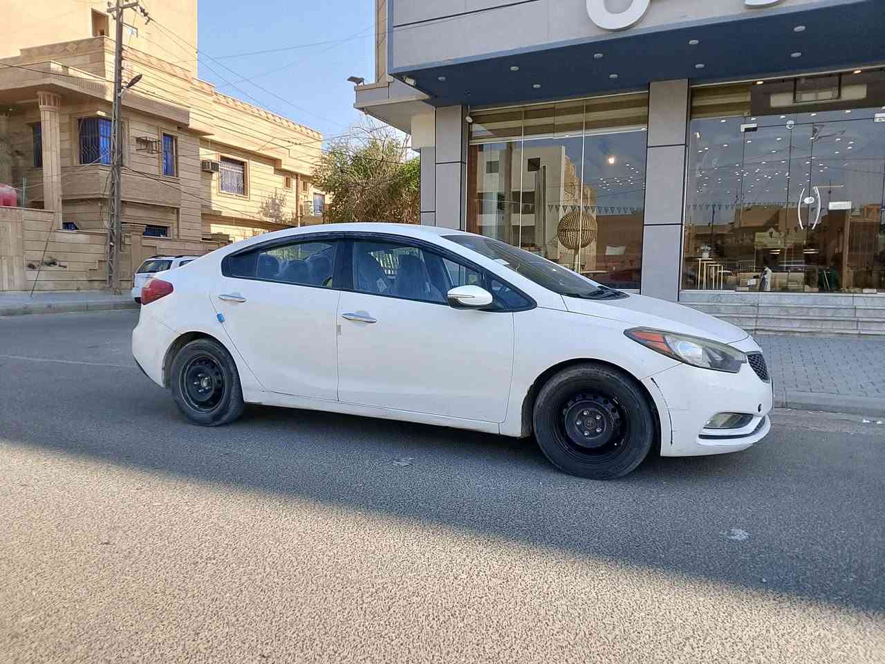 سلام عليكم كيا فورتي موديل 16 محرك دوش المرغوب شاشه كامره سياره جاهزه من كلشي رقم جديد مثنئ بسمي السعر 100 وبيه مجال السياره بيه سونار موجود بلنشر *********** او ***********
