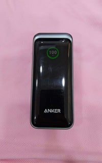 باور بنك انكر • حالة ممتازة • مشحون ٢١ مرة