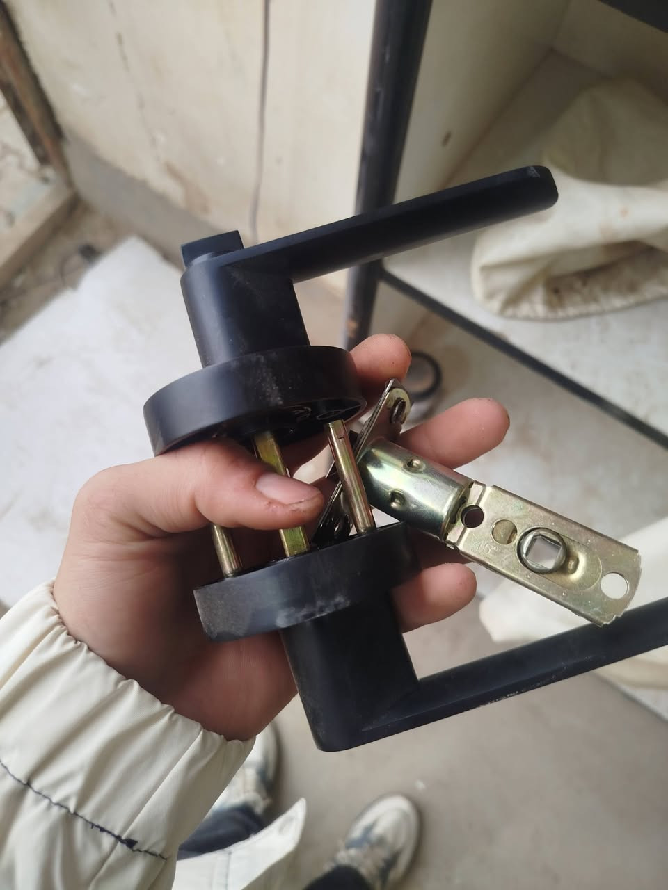 السلام عليكم كيلون وكميه موجوده تقريباً 7قطع وتوصيل موجود الجميع المحافظات الاتصال ***********
