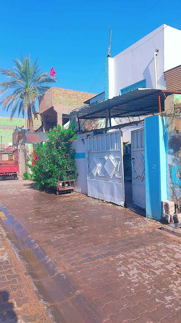 سلام عليكم بيت للبيع في الشعله مقابل مدرسه البحرين
المساحه 160
طابقين
بناء قديم عكاده بس نضيف مثل متشوفون
والشراي يتصل ويجي يشوف بعينه احسن
***********
