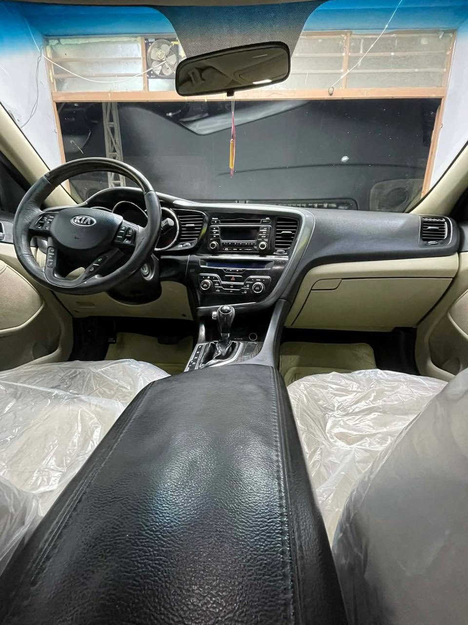 السلام عليكم
اوبتما موديل  2012 
الرقم. سليمانية رقم إنكليزي سنوية جديده بأسمنه تحويل مباشر 
السياره بيها رش جاملغ وبنيد فقط 
مكينه 2000
 وارد خليجي 
شفتات ستيرن تحكم ستيرن تبريد بالجگمجة لدات امامي 
5 ويل كب بصمتين وحده سبير
السعر ١١٧ بيها مجال قليل 
السياره كير محرك حداديه تبريد مكفولات وجدد جدا
مكان السياره كربلاء 

للاستفسار ***********
