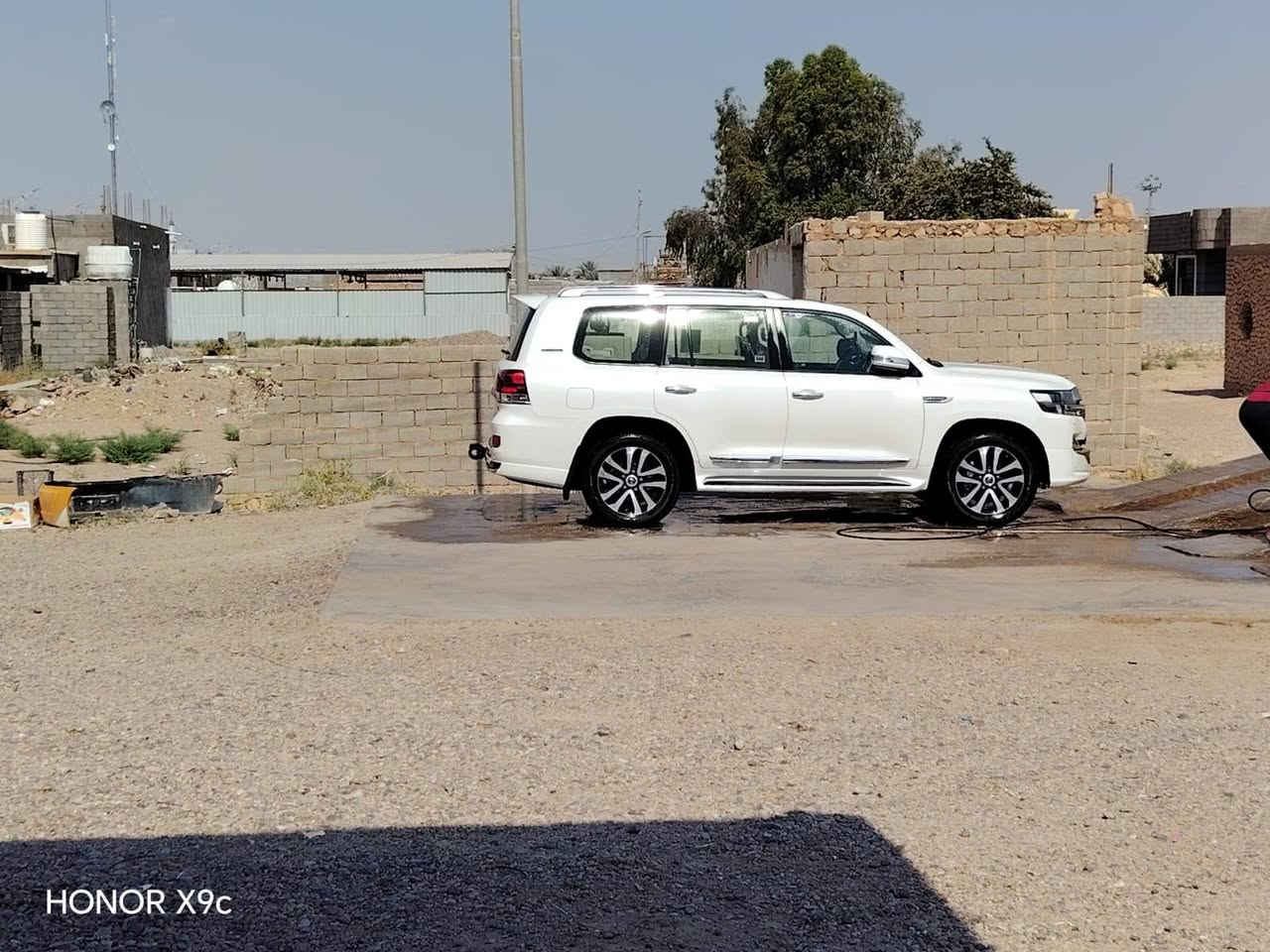 السلام عليكم لاند كروز جكساره للبيع وكالة ساز باب أول فول مواصفات مكفوله كفاله عامه موديل 2019 رقم اربيل بسمي تحويل ثاني يوم محرك 6 سلندر ماشيه 98 الف سونار مرفق مع الصور للاستفسار/***********
