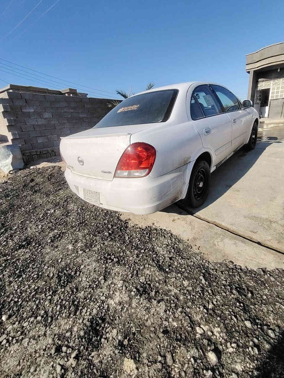 سني 2010 محرك اسود 1600بيها قطعتين السياره جاهزه من كلشي ربع ماتصرف عليها
السعر 105 وبيها مجال 

***********
