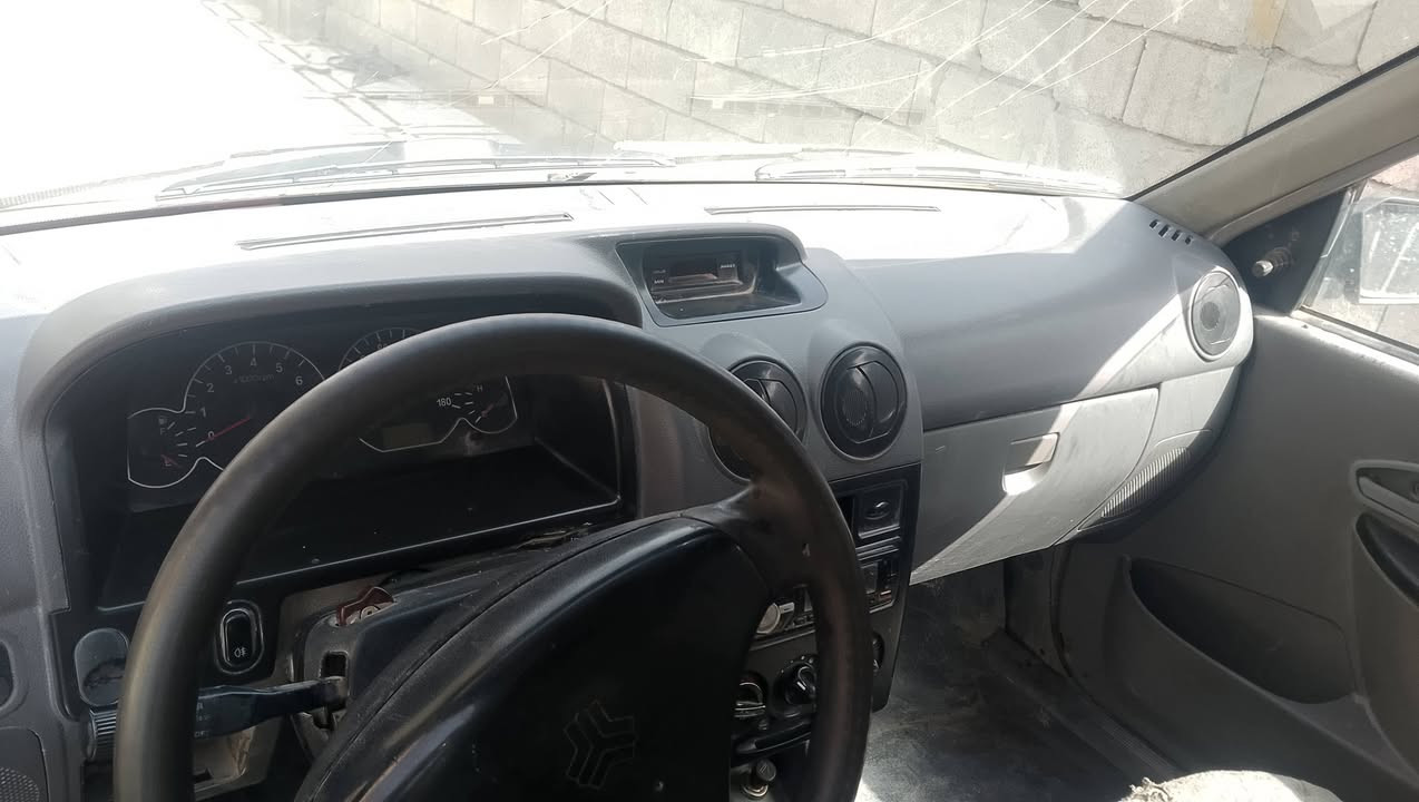 سلام عليكم سايبه مديل 12 مكينه بيها بخار وبيها الرابع يفلت سعر 600 العنوان البصره 
***********
