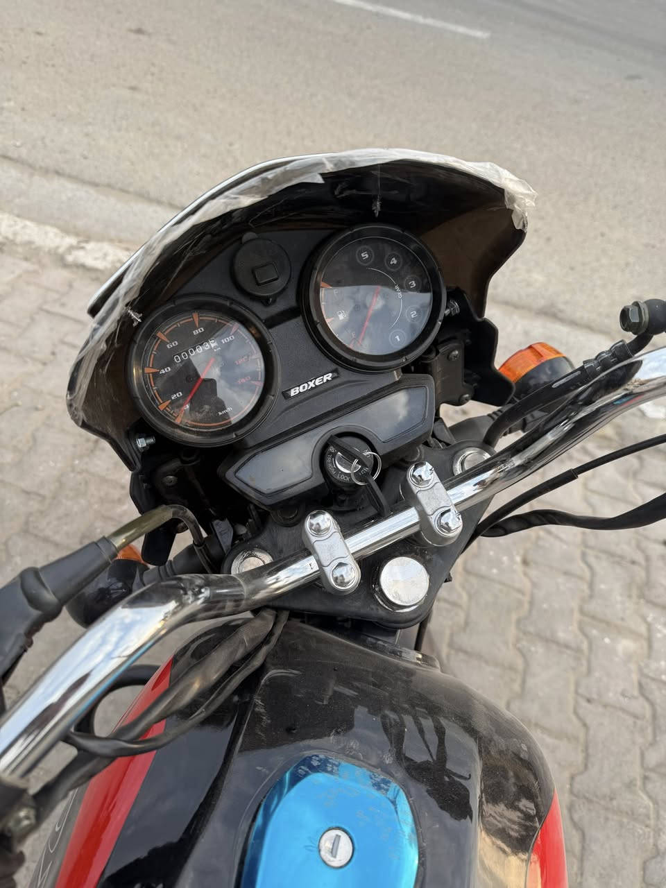 شباب بوكسر موديل 23 زيرو مرقمه تحويل ثاني يوم.      

الدرجه شوفت عينك زيرو تجي وشوف براحتك العنوان بغداد الشعله
لتواصل ***********
