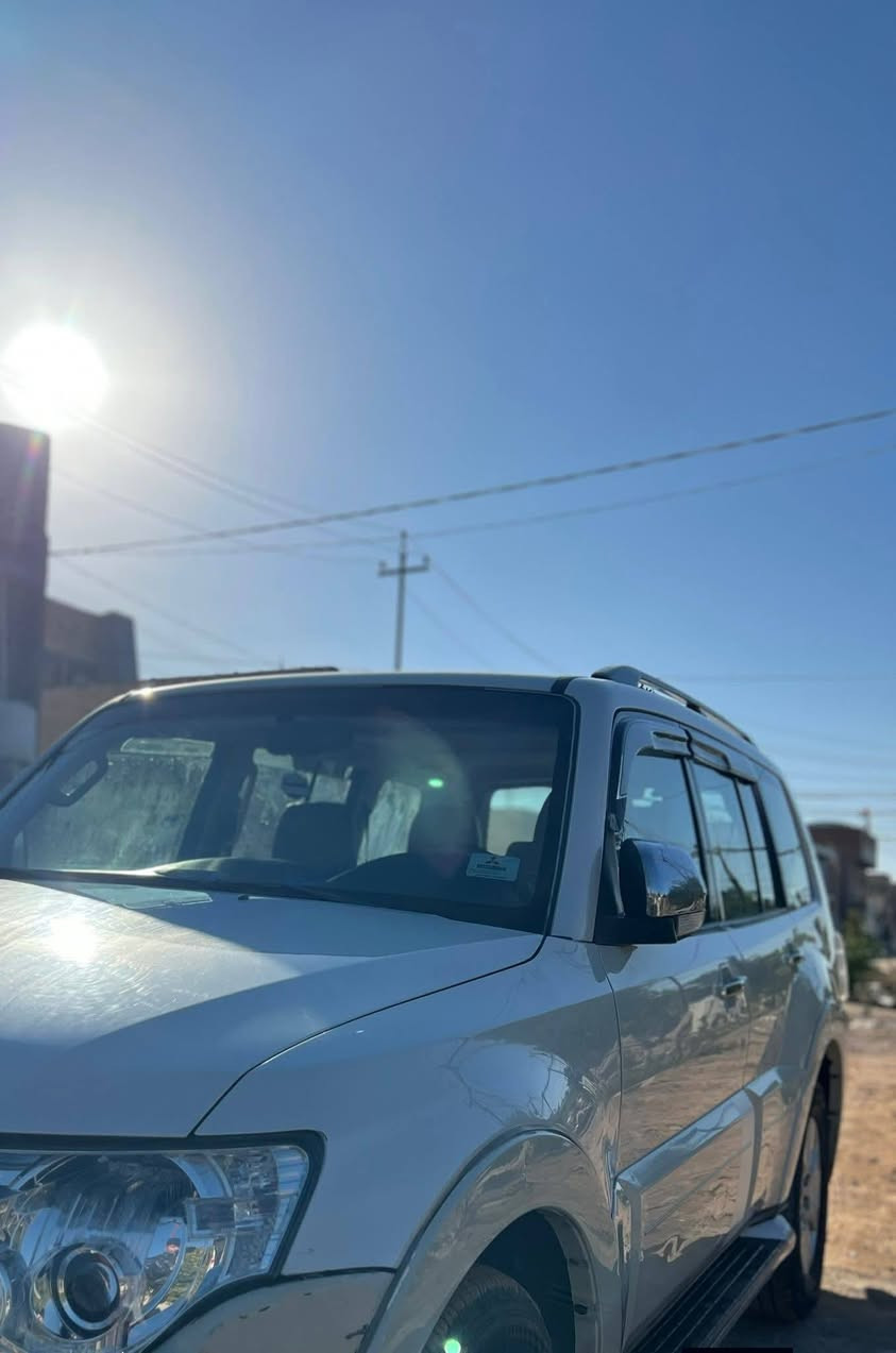 السلام عليكم
باجيرو حبتور

فول مواصفات 

بيه جاملغ امامي نصه صبغ والباقي كفاله

مديل 2014

مكان نجف

رقم بغداد أنكليزي بسمي
رقمي***********
سعره 160وبيها مجال
