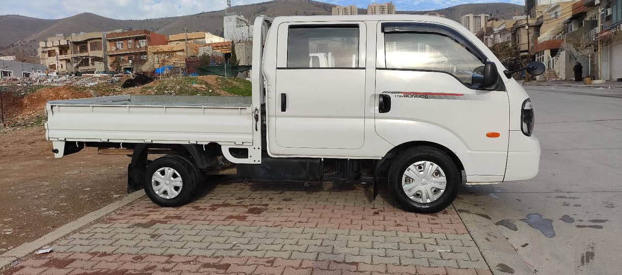 سەرەتا بەناوی خوا 
کیا دەبڵ قەمەرە  
بیلاد 2009
3000سۆپەر مە کینە ڕەش
کامل کراوەبە2019
تەبرید ساردوگەرم 
کارەبای بەسراوە 
بریکی بەسراوە
بودی سفر
بۆدی 6قولاپ
6تایەی لوک
ڕۆن و فلتەری کۆڕاە
قەترە ڕزیوی نییە
سەیارە کە بە هەمو فەحسێ 
***********
***********
