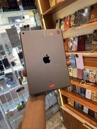 ايباد 6 الاصلي باب الاول  ذاكرته 32  على وضع وكاله ممصلح بلادي  نضافه ...