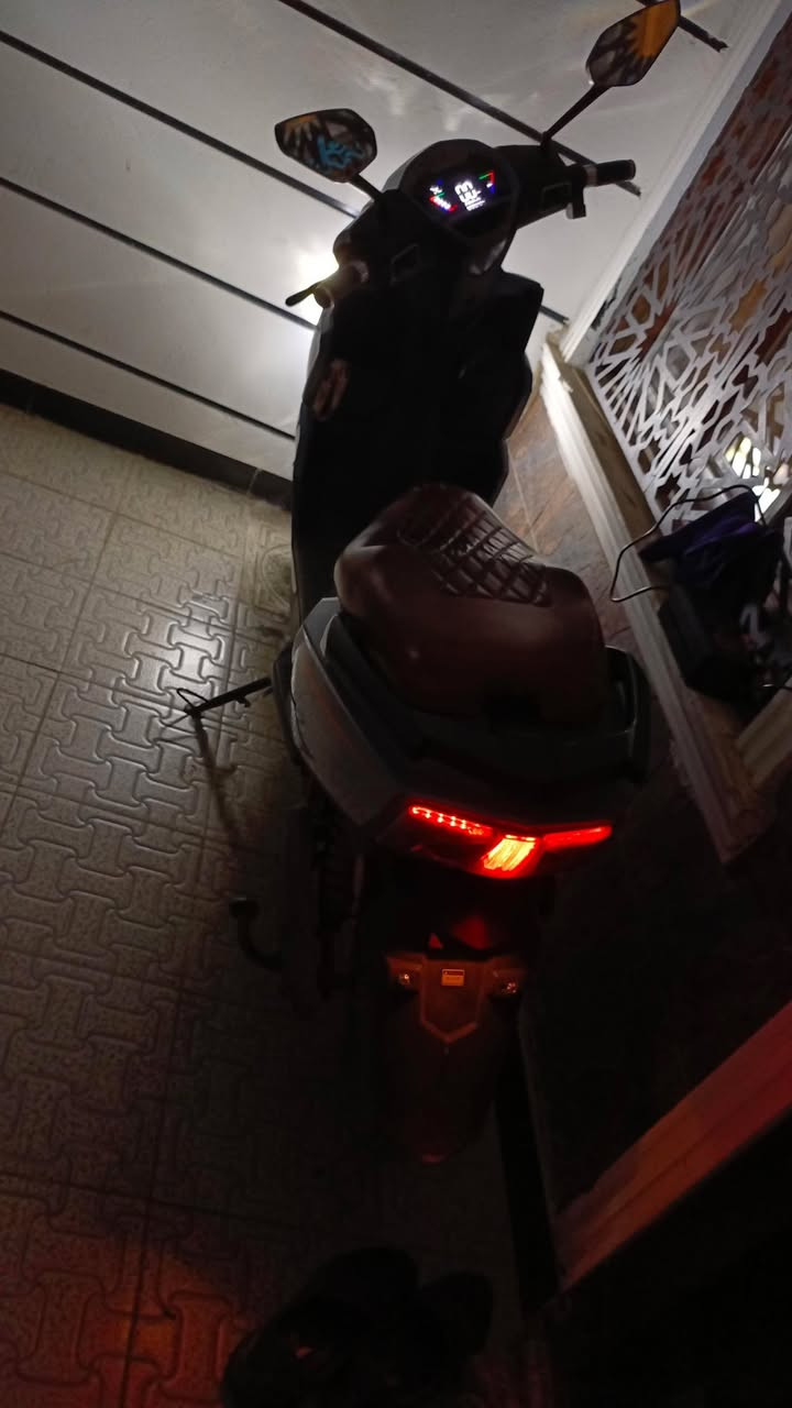 سلام عليكم
دراجه شحن سكنس للبيع
مديل2025
بطاريات سته 6️⃣ 🔋 
الملف 1500W
دراجه الون مميز 
كارت شاشه 2/مفتاحين/وبصمه1 
دراجه نضيفه كلشش الدراجه ماشيه 485كيلومتر 
ودراجه جانت مضمومه
الرقم***********
السعر700وبيه مجال للشراي
مكاني بغداد حي القاهره قرب جامع النداء
