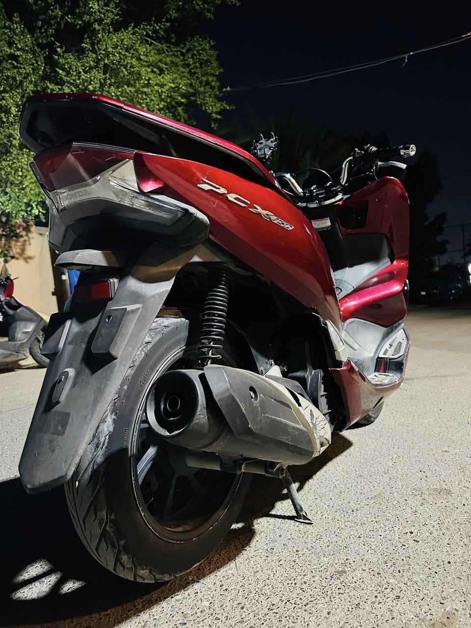 ‏سلام عليكم PCX￼للبيع مكينة كفرات كفالة دراجة إست كهربائي دراجة نظيفة مكان بغداد كاظمية السعر 14 الرقم ***********￼
