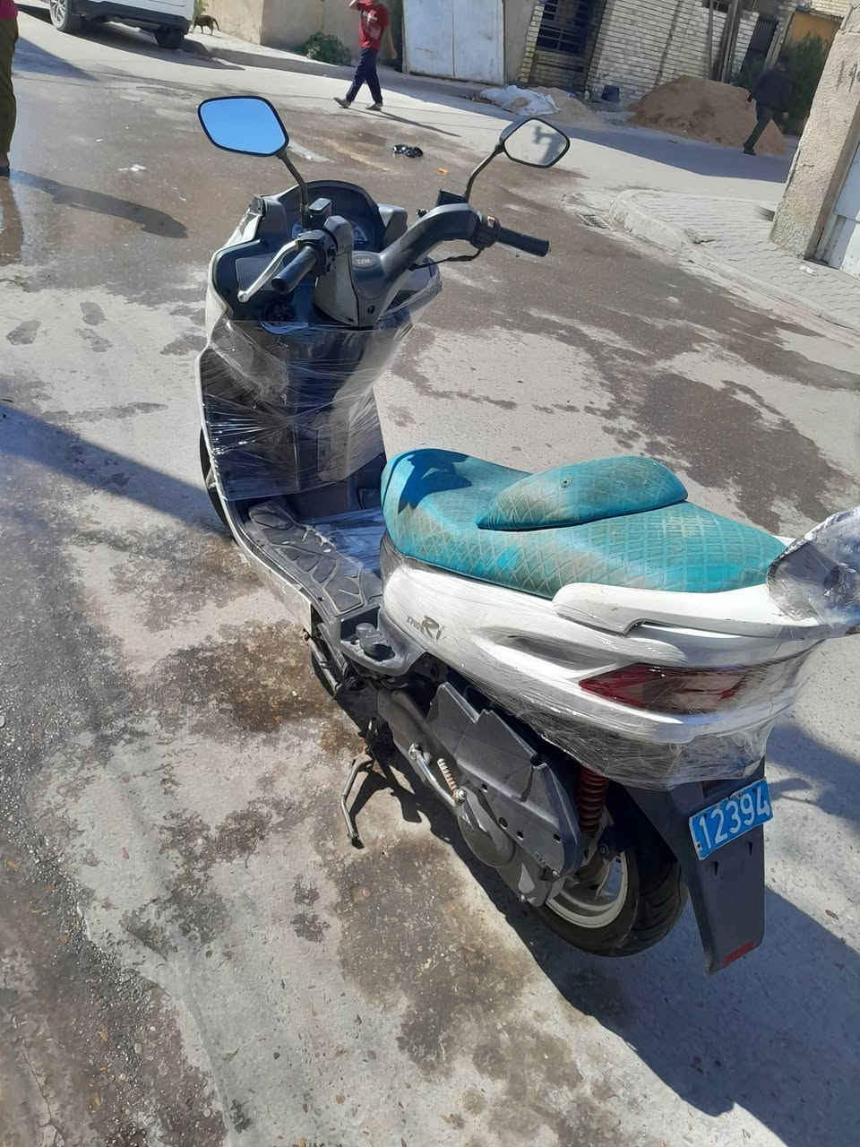 من رخصة صاحب الكروب المحترم سيام R120 كوم حديد ابيع بس فتحه سويج ٢٠٠ وبيهه مجال بغداد الشعب شارع الاسواق المركزية ***********
