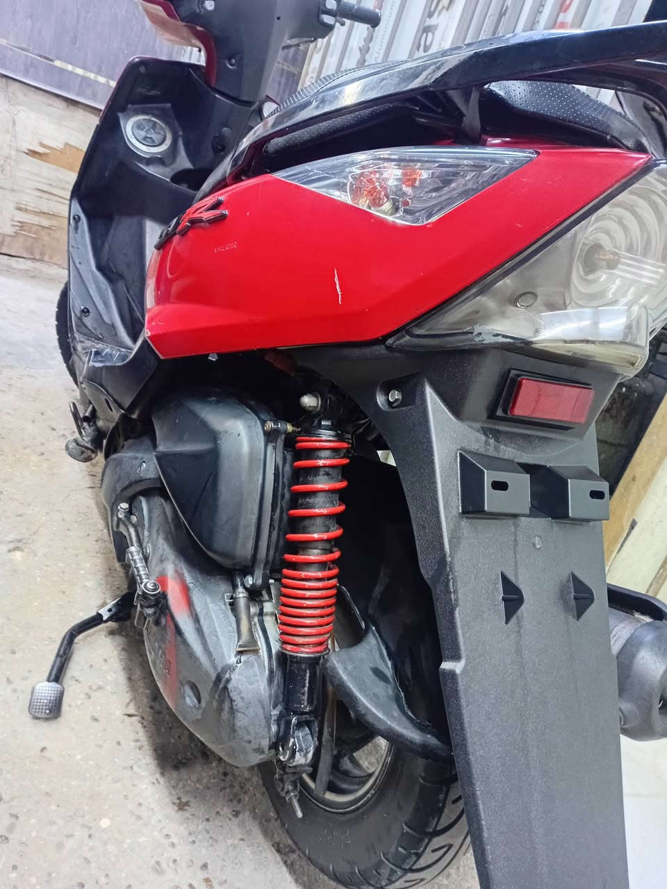 السلام عليكم شباب ماكس ثعلب مكفوله كفاله عامه محرك كلشي ببه مكفول دراجه جديد ختم واحد محرك كفرات اشاير كله ختم واحد اي نقص مابيه اوراق بيه سلف هندر شغال حته عده مال صباين الي تجي بل صندوك موجوده دراجه رمبه عنوان بغداد اسكان سعر 600 وبيه مجال ***********
