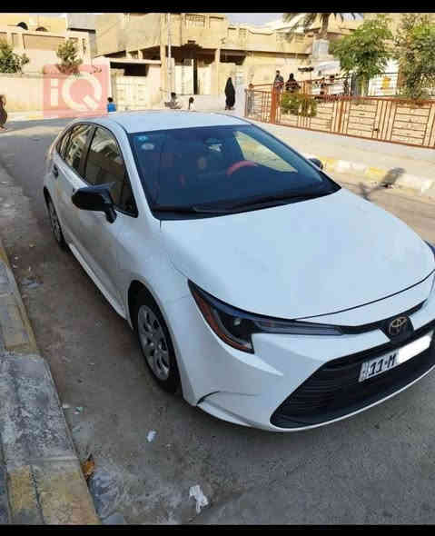 كورلا LE ياباني اصلي بانزين موديل 2023 وارد امريكي دخول للعراق صار سنة السيارة جديدة بجم كبس بدون ايرباك ماشية ١٨٤٠٠ ميل  باتري جديد وتخم تاير جديد رقم الشاصي منشور بصورة بالباب السيارة رقم بغداد باسمي رقم جديد انكليزي والسنوية تنتهي 2029
المواصفات
1.مكينة 2000 
2.كير 10 نمر
3.نظام الايكو 
4.شاشة كبيرة لمس ابل كاربلي
5.شاشة اعطال
6.حساس تاير
7.فول تحكم ستيرن
8. هندبريك بصمة
9. اوتو هولد
10. تحديد مسار
11. توقف ذاتي
12.مانع انزلاق

السعر 168$ وبيهة مجال حك الجية
 المكان بغداد الزعفرانية
***********
*********** بغداد
