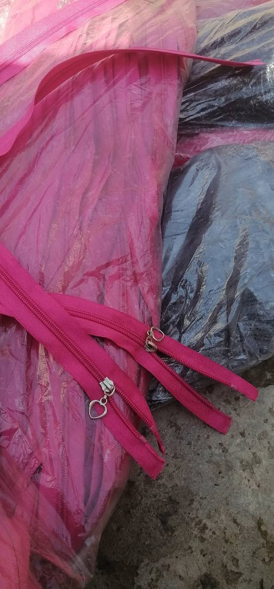 سحابات حجم طويل وقصير ٣ الوان الكيس يحتوي على 100 قطعه سعر الكيس 5الف *********** ( ***********
