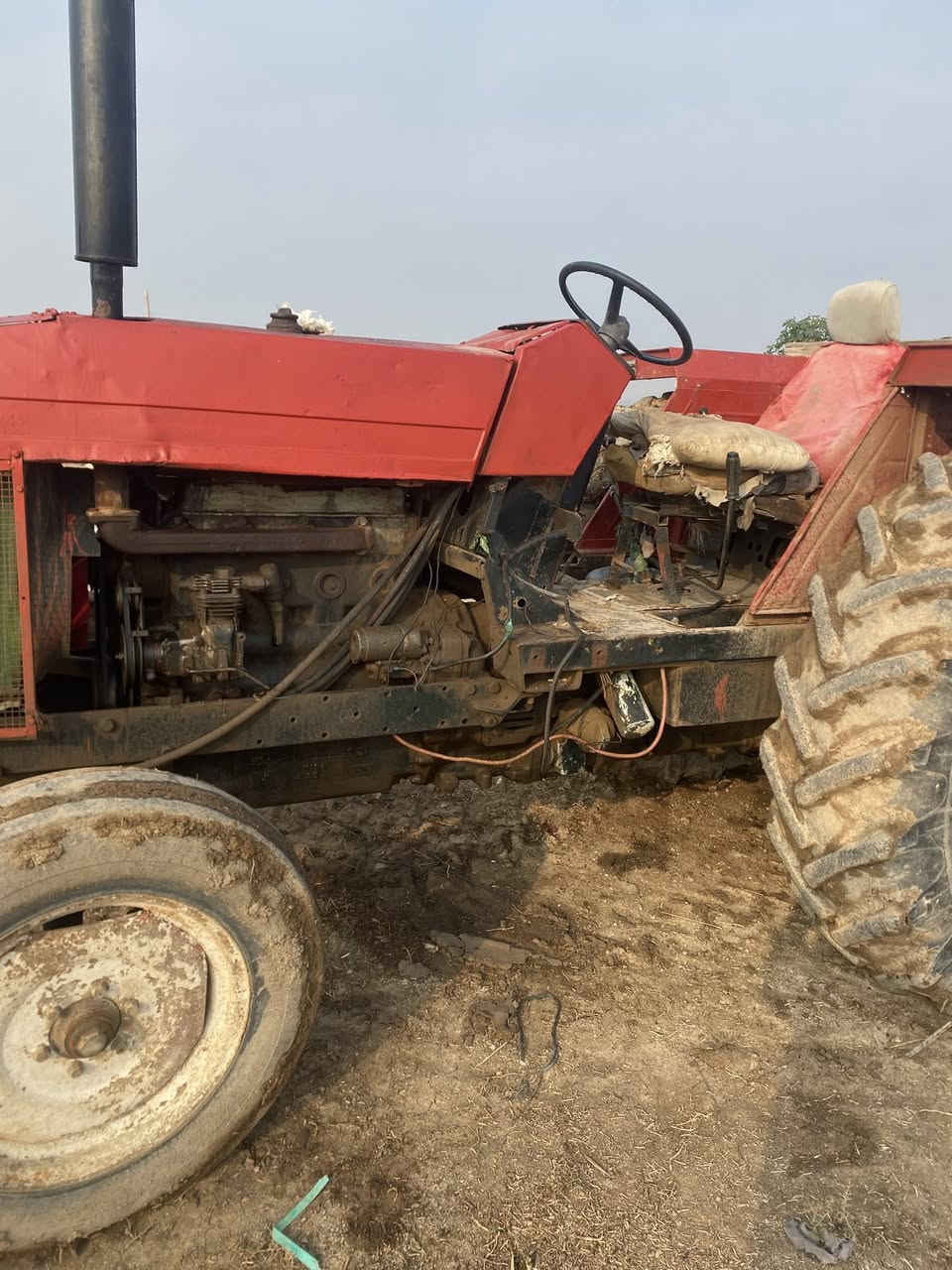 سلام عليكم 
عنتر ٨١  للبيع اصولي  جاهزه للعمل ماكوان واسط كوت الموفقيه *********** السعر 8 مليون معه الفدان
