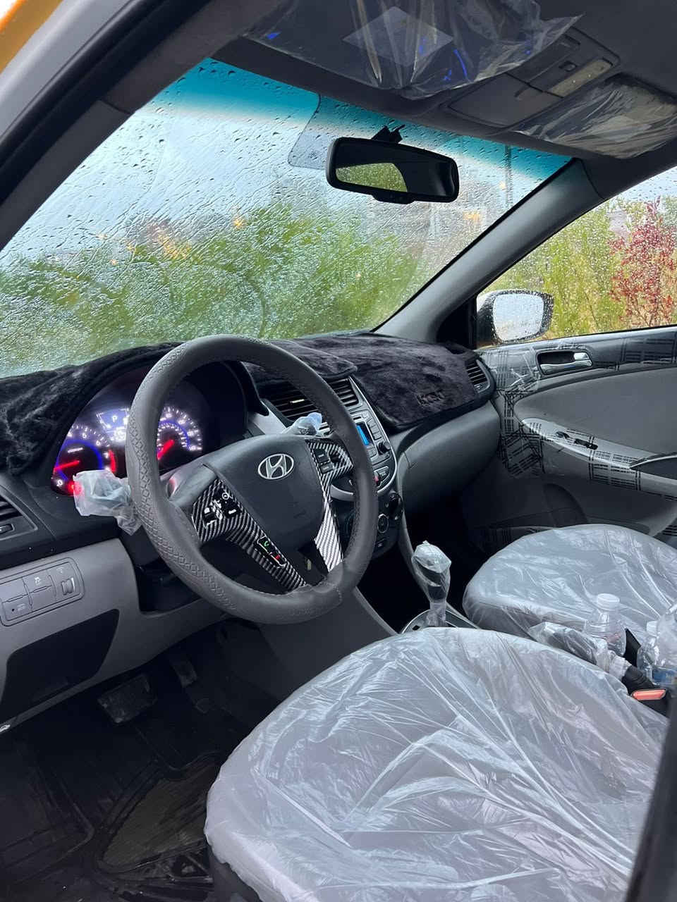 السلام عليكم
اكسنت امريكي 
رقم دولي مشروع وطني بأسمي 
محرك ١٦٠٠ gdi 
كير اوتوماتيك AT
السعر ٨٢ 
الاتصال على الرقم ***********
