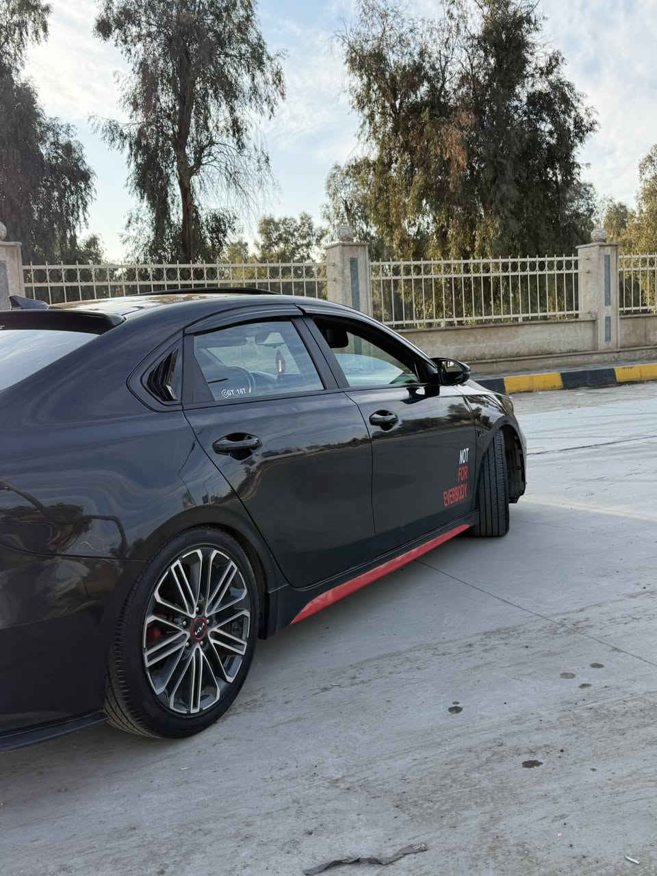 سلام عليكم
🔥للبيع كيا فورتي GT موديل 2022 🖤

🔥ضرر بابين جهة النفر 

🔥رقم اربيل … 22

🔥مكينة 1.6 تيربو كفالة كير و مكينة 

🔥ماشية 62 ميل 

المواصفات :

🔥سياره عليها عطاس + شوته سبورت 

 🔥فول بصمه بس كير عادي 

🔥كشنات مختمة جي تي 

 🔥رادارات من كل الجهات / مانع اصطدام

🔥كروز كنترول تفاعلي / نظام محافظة على المسار

🔥شاشة جبيرة / كاميرا و حساسات خلفية

🔥 كار بلي و اندرويد اوتو 

 🔥لايت امامي ليد و بك لايت ليد / دبل اكزوز

 🔥قطعتين تبريد 

🔥بعد هواي مواصفات معروف ال GT

السيارة جاهزة من كلشي صدر و حدادية و تايرات 

السعر 138 وبي مجال بسيط للشراي 

مكاني موصل  🖤 

رقم التلفون ***********
