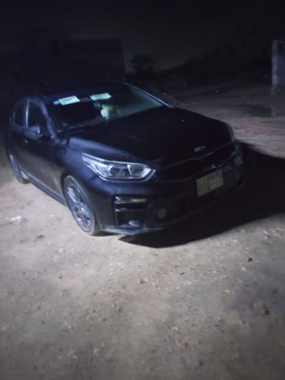 السلام عليكم
فورتي موديل 21 امريكي رقم مثنى 
سياره فول مواصفات مفوله ماعدا الفتحه
بصمه تشغل +ابواب
محرك 2000 محرك كير مكفولات ماشيه 47 سياره نضيفه كلش
والاستفار اكثر اتصل ***********
السعر134وبيه مجال
م
