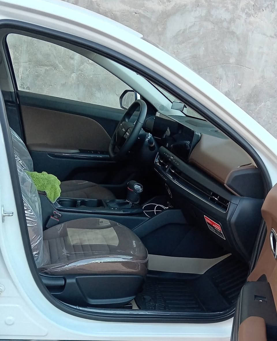 للبيع كي فور  خليجي مكينة الفين داخل لونين، فول منعدة الفتحة وجلد مال شركة دولية٢٠٢٥ ماشية ١٢ كفالة من البارد ولصبغ ولخوط سيارة جديدة كاملة دوشمة كبل بس تحويل لستفسار *********** مكاني الغزالية السعر ١٩٠ وبيهة مجال

