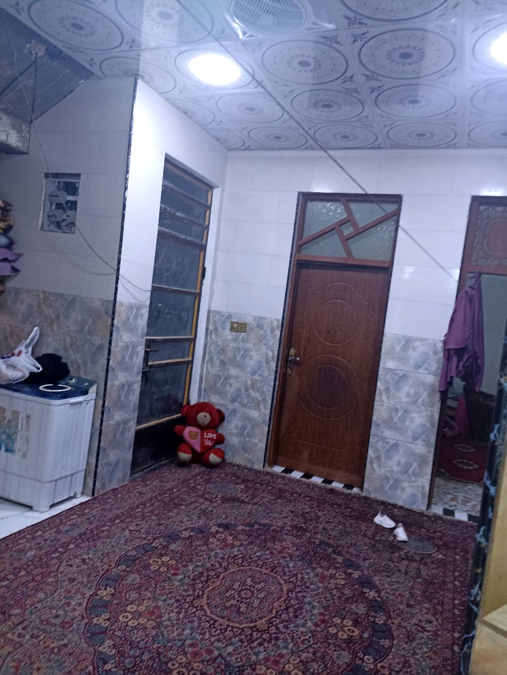 اسلام عليكم بيت مساحه ١٥٠طابو صرف بناحيت الوحده المعمل بناء حديث جاهز من كلشي وحتلو تريد الاثاث هم عادي نبيعلك وياه بس جيب  هديماتك وفليساتك الي نايم عليهن وتعال  السعر 67 مليون والتفاصيل كله كدامك   *********** اتصل  ***********  وتساب 