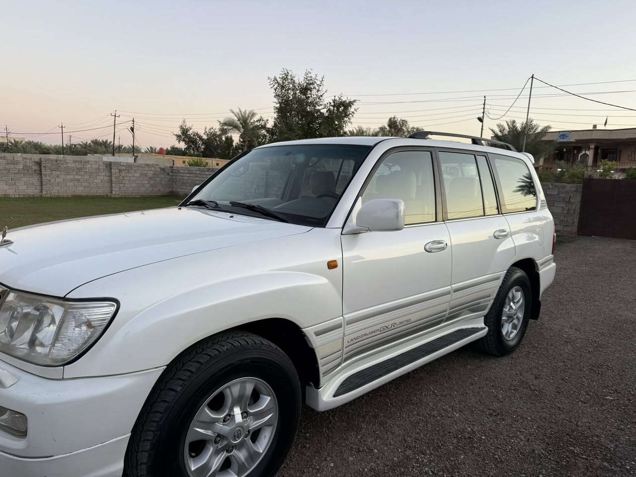 سلام عليكم الاندكروز ٢٠٠٧ مكفوله كفاله عامه من كلشي عده دعاميات جماليه فغط سياره فتحه كشنات مخمل شركه سياره كلها ع وضع الشركه ما ملعوب بيها سياره ع يد واحد من ٢٠٠٨ بسم الحجي معلومات اكثر رقم الهاتف ***********
