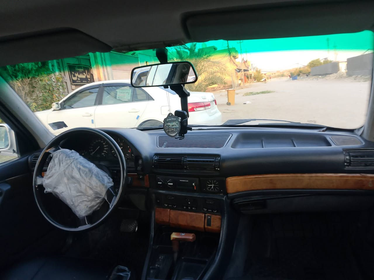 سلام عليكم
BMW 735
6 سلندر 
بلادي غاز وبانزين سياره مصبوخه جماليه و داخل نضيف شوفت عينك السياره معمره جديده الون سلفري السياره نضيفه 
السعر 47 وبيهه مجال 
اي استفسار اتصل ع الارقام التاليه 
***********
***********
كربلاء

