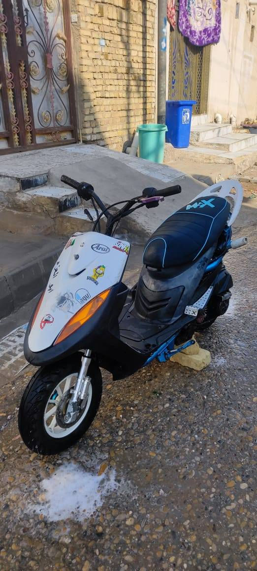 سلام عليكم ماكس عدله للبيع شاصي مصبوغ سمائي 
مكينه 55 صاروخ شلعه معدل نكره سلف هندر كلجات رياضي
تزويده 
كلج امامي ABK
كلج خلفي WF
دبل خلفي RDR
صدر امامي 
سبايدر مال اربعه ولف 
دوشمه كشن مال اربعه ولف 
اشاير اربع ولف 
يده بريك koso 
شوته ما اربعه ولف 
دوسات ستيل 
صالنصه SC
كبات مال تعليك 
وياله مشيف 
قبق فلاوين RGS
بشاره مال كيلو متر انسي واي 
قبق جوزه ستيل 
وبعد بيه هواي نواعم 
اغراضه كامله كفرات لايت بك لايت كله كامله ما عوزه برغي دراجه مال جناي 
رايده ب 625 وبيه مجال 
مكاني لعرضات قرب اسواق فطومه 
***********
