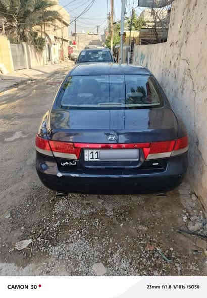 ازيره 2006 مصبوغه حزام الجماليه السياره كير و ميكنه مثل الورد مكينه جديده شاد  
1-كشنات كهربائيّة شغال 
2-شاشه تاب 
3-كامره خلفيه شغاله 
4-تبريد شغال منضومه جديده كامله  
5-لايتات بيض  
السياره 6سلندر 3500 
السعر 100 وبيه مجال الرقم الاتصال واتساب متواجد*********** مكاني بغداد
