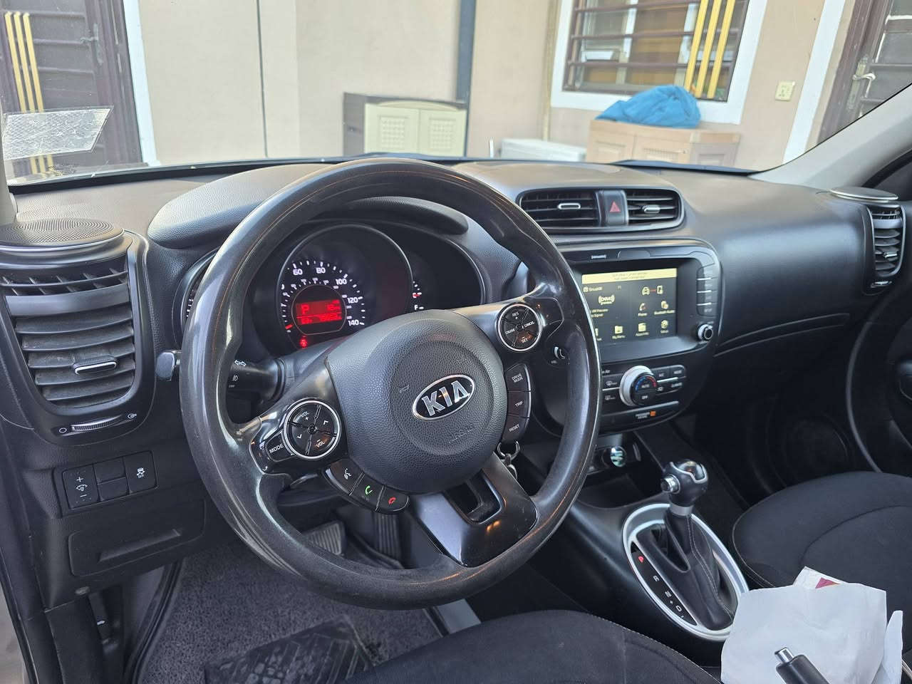 صول ٢٠١٨ واسط
ماشيه ٧٥ 
سيارة جاهزه وكل نقص مابيه 
تحكمات شاشه كبيره محرك ٢٠٠٠ جديد حساس خلفي 
مكاني واسط الكوت ***********
