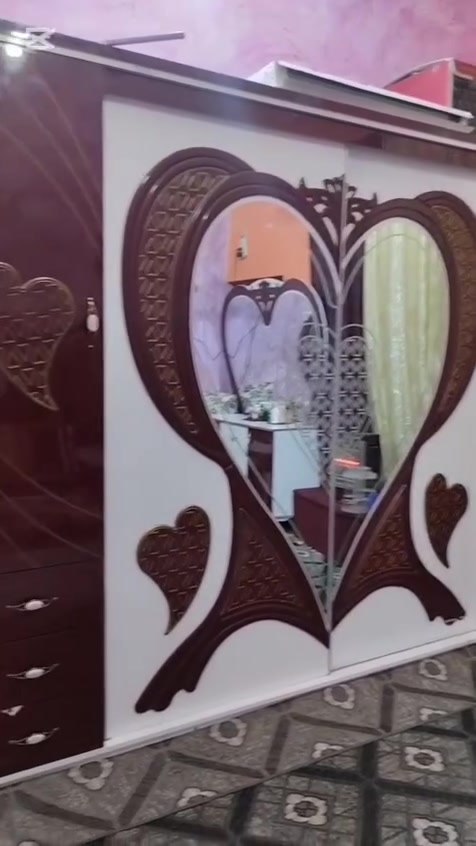غرفة تركية للبيع ٣٥٠ البصرة استفسار تواصل ع هاذ رقم ***********
رقم ٠٧٧
