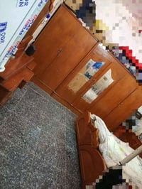 غرفة خشب • سعر مفتوح • بها أضرار
