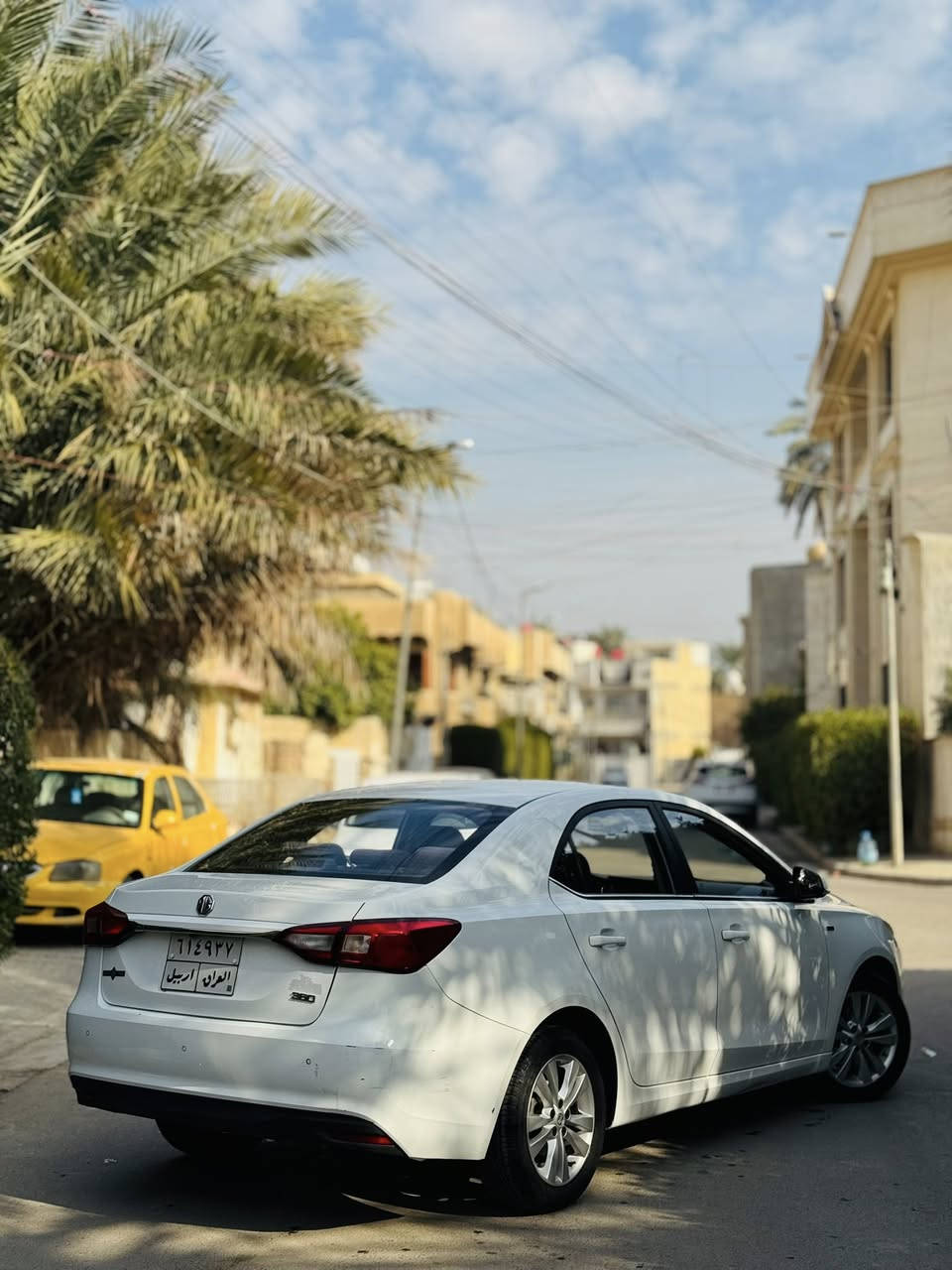 السلام عليكم
MG 2019 خليجي كفاله حته دعاميات بدون صبغ
مكينه 1.5L
كير ومكينه كفاله من الفتح 
مواصفات سياره 
شاشه كار بلي
فول تحكمات سترين
كروز سرعه
جام ٤ اوتو 
السعر 90 وبيها مجال 
العنوان بغداد اعضميه شارع عمر
***********
