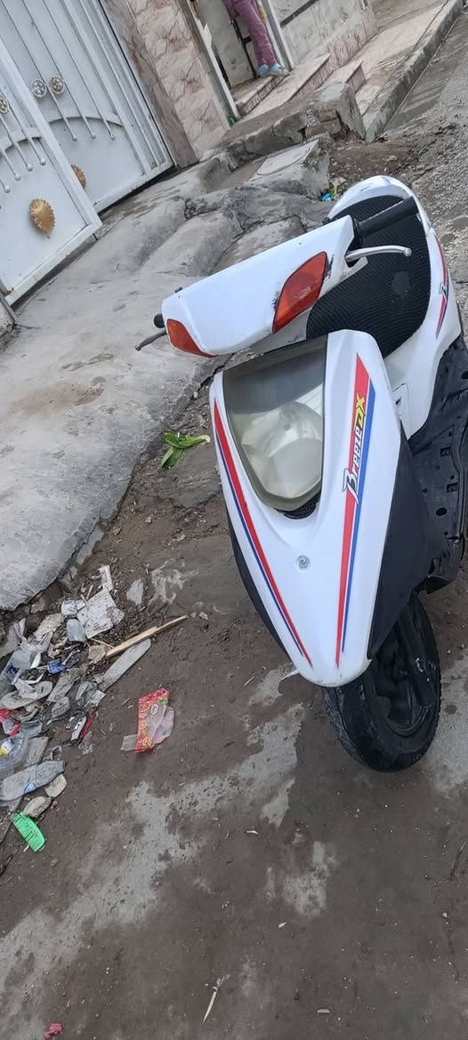 سلام عليكم دراجه بريز نضيفه وحلوه...لا نضوح ولا تبخير... أوراق كامله.. دراجه خير من الله... العنوان بغداد البياع الرقم ***********
