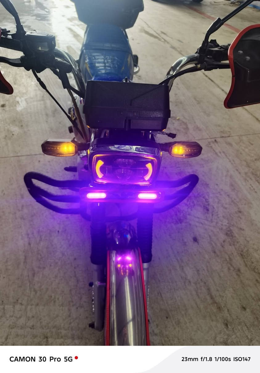 للبيع سيفان 2023  ب 500
دراجه فوول نضافه كهربائيات كل شغاله ربع ماذب عليهه شلعه ومعدل
اي نقص مابيهه مبدل فقط كلجات وتفيلس
ورقتين بيهه فقط تاخذهه من باب البيت
بغداد


**إذا كنت صاحب هذا الإعلان وتريد حذفه لأي سبب، رجاءا أرسل رسالة إلى الدعم الفني**