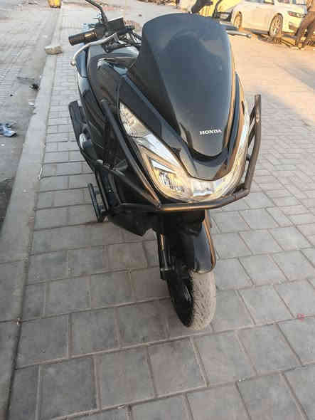 ياباني مكينه 150 كفاله الدرجه كله ماشية 31الف كوله شغاله السعر ١٥وبيه مجال ***********
