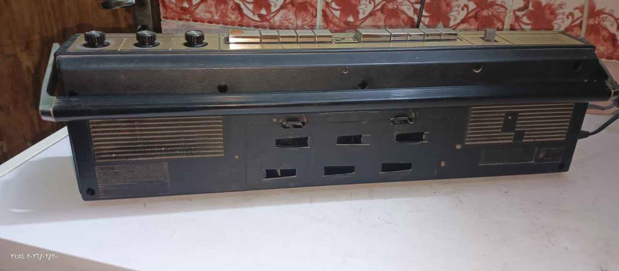 مسجل انتيكه شرط الفحص 
رقم هاتف اتصال أو مراسله واتساب ابو مصطفى *********** البصرة, العراق
