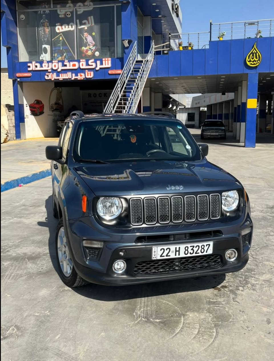 جيب رنكيد لوليتود موديل 22 
كشن كهرباء تدفئة بالكشنات والستيرن رادار النقطة العمياء ردار تحديد المسار رادار توقف الذاتي لمنع الاسطدام 
4/4 ويل مع اربع وضعيات قيادة 
شاشة كبيرة كار بلي 
حادث جاملغ جهة السايق مع صبغ حافة الباب 
بارد بيهة قليل 
***********
