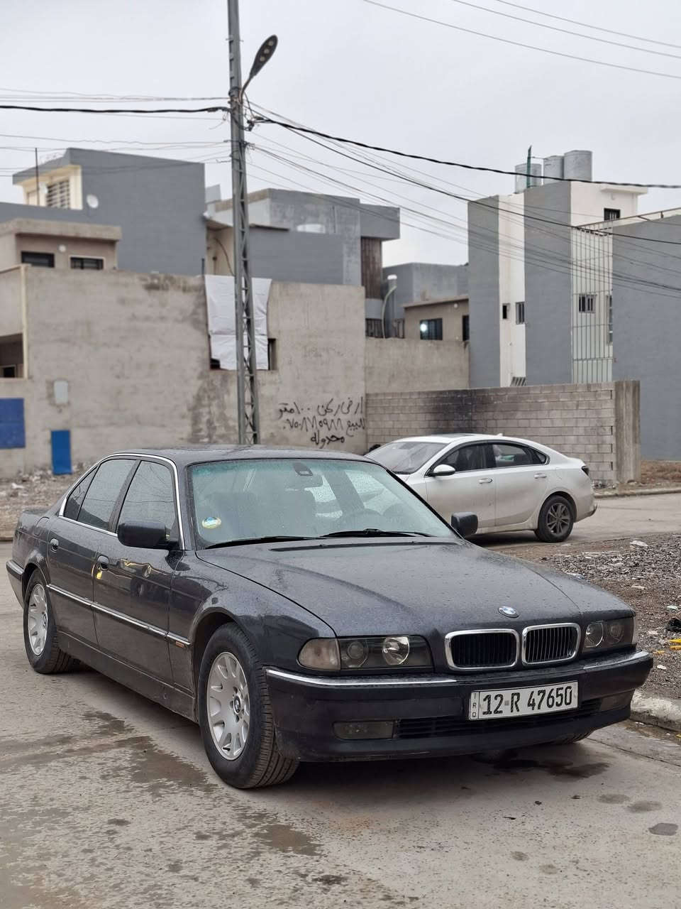 خفاش ١٩٩٦ رصاصي ٧٣٠ اصل رقم نينوى باسمي سنوية لغاية ٢٠٢٩
صبغ .  نص بوند وجنطة اثر تقحيل والباقي بدون صبغ بس بيها ملاحظات .
فتحة . ستيرن كهرب . جامات فلتر شمس . جنطة شفط . مراية وسطية مضللة . بردة خلفية . شاشة  اندرويد مع تحكمات ستيرن . تبريد تدفئة شغالة . ويل مال ٢٠٠١ مع طخم تايرات صار شهر مشدود . بطارية ١٠٠ امبير جيد جدا . 
لايت زنون بلادي . بيها طخة بجاملغ امامي مال سايق بعده ممصلح . طخم دسك جديد . كشنات مخمل تحكمات ميكانيك .
السعر 85$
او مراوس ب بيكب نافارا ٢٠٠٩ او ٢٠١٠ 
مكاني الموصل . بغداد 
رقم تلفون ***********
