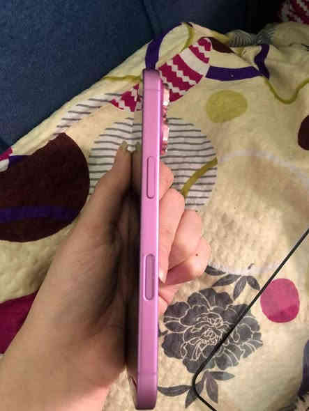 سلام عليكم ايفون ١٦ ماستر شرق أوسط ذاكره ١٢٨ كامل ملحقاته بطاريه 96 جهاز نظافته ١٠٠ لوك سعر 870 مكاني بغداد الحريه***********
