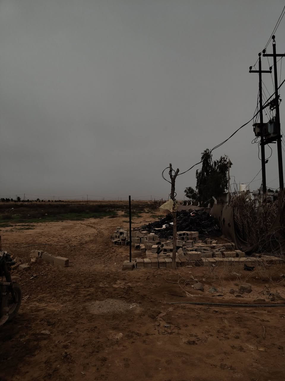 السلام عليكم؛ دونم1 للبيع نهروان مقابيل مركز الشرطه بل دوانم جوه 
الاستفسار ***********
