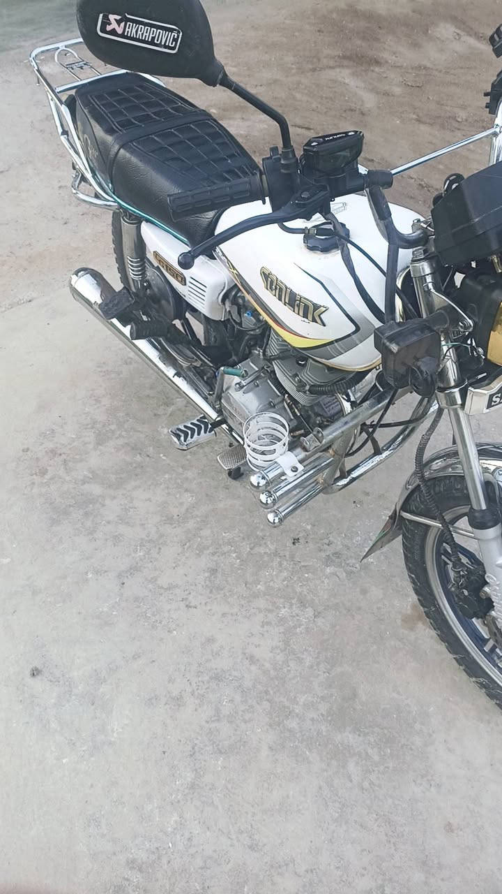 سلام عليكم من رخصت الادمن
عيوني دراجه ايراني موديل 2021 
دراجه خير من الله مابيها اي نقص 
دراجه كهربائيات كامله. 
ومداريها وخير من الله 
والله العظيم الدراجه شفت عليها الخير 
بس عندي شغل بغداد وتاركها يعني مخليها ب البيت. 
الدراجه احلا من الصور وشلعه ومعدل خير من الله 
تعال وشوف بعينك. 
***********
***********
السعر ب 600وبيها مجال للطيبين.
