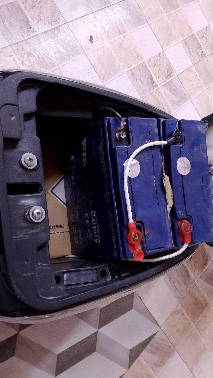 دراجه R9 كلشي ما مبدل بيها جديده تايرات شاشه لايت نشرات كلشي بيها اصلي ما مبدل
دراجه شحن جديده وتجي تشوف بعيونك 
البصره / ابو خصيب/ حي العسكري طريق صحراء 
*********** واتساب فقط
