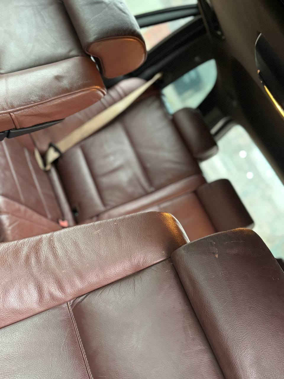 السلام عليكم سياره بي ام x5 للبيع موديل 2002 السياره جاهزه من كل النواحي حداده صدر تخم تايرات فول مكينه شرط الفحص السعر 90 وبيها مجال بسيط ***********
