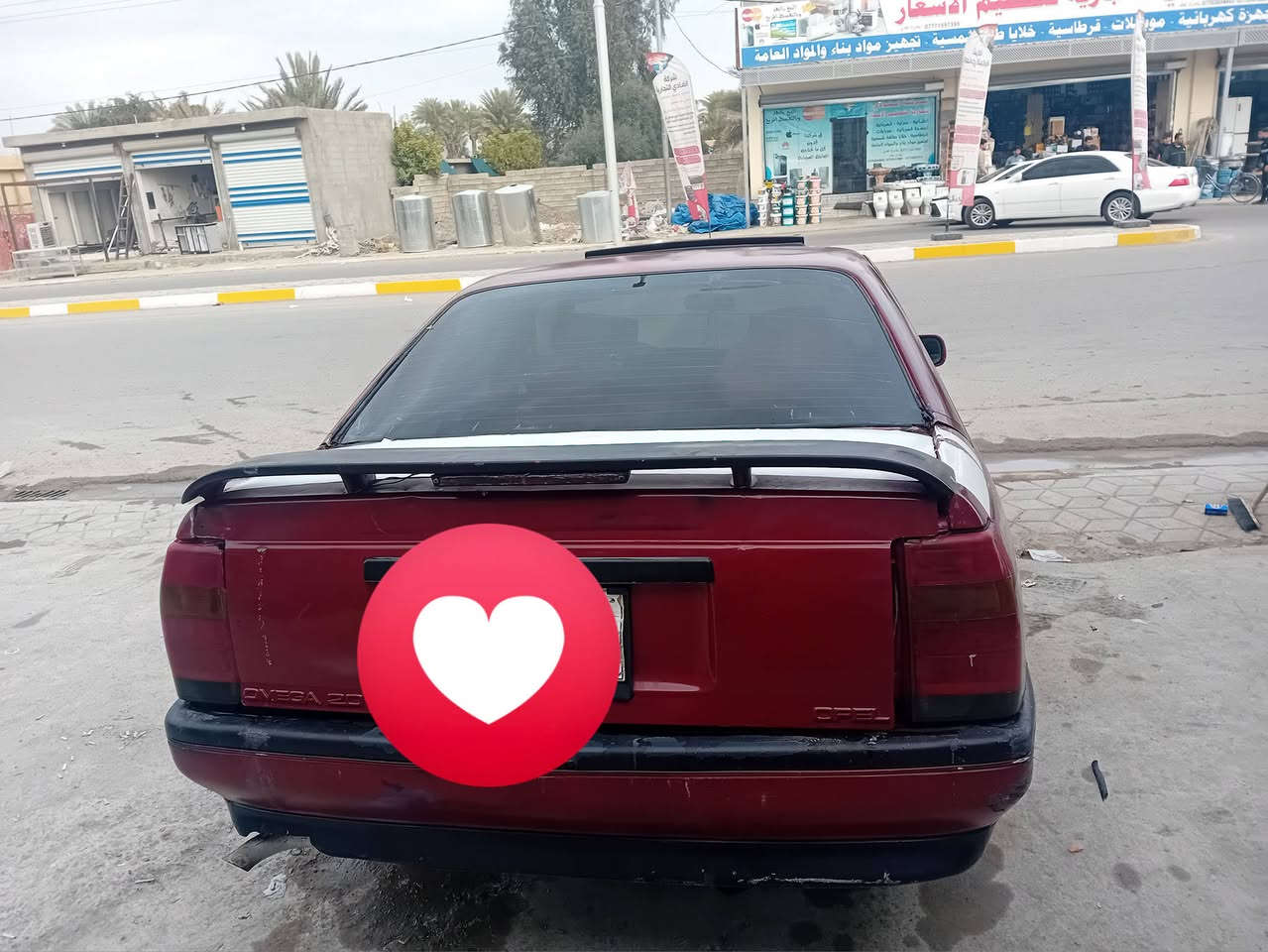 السلام عليكم اوبل اوميكا نظيفه موديل ٨٨ سنويه خضره ساقطه رقمها صلاح الدين خصوصي  صبغ عام شرط التحويل كير ومحرك شرط السياره خير من الله لايت زنون وشاشه  الاستفسار عل خاص او اتصل ***********مكان السياره تكريت
