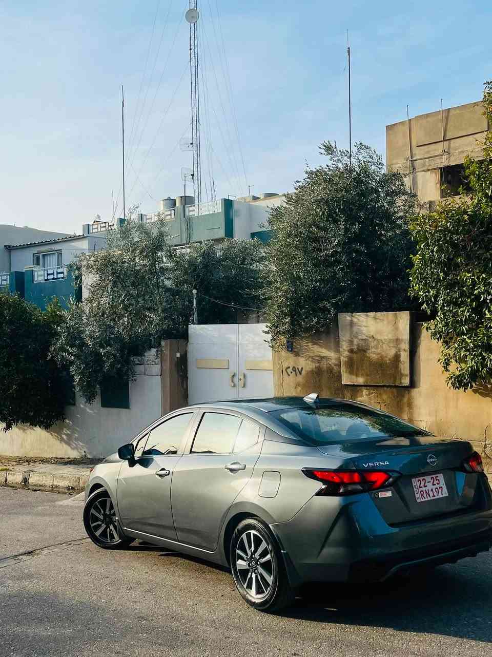 نيسان فيرسا 2025 مواصفات Sv
لون نفطي
السيارة رقم اربيل
ماشية 20الف ميل 
صبغ جاملغ وحافت البوند شرط بدون دواخل
وشواصي
وايرباكات
بصمة
لايت زينون + حاجب نهاري
رادار أمامي + خلفي + جانبي توقف ذاتي أمامي وخلفي
حساسات خلفية
تحديد مسار
كشن لونين
شحن موبايل وايرليس
تحكم ستيرن
شاشة كبيرة وكار بلي
كيجات الكتروني
كاميرا خلفية دواره
سنتر لوك
جامات كهرباء بالكامل
للتواصل : ‭***********‬
السعر  : 130  او بيها مجال
