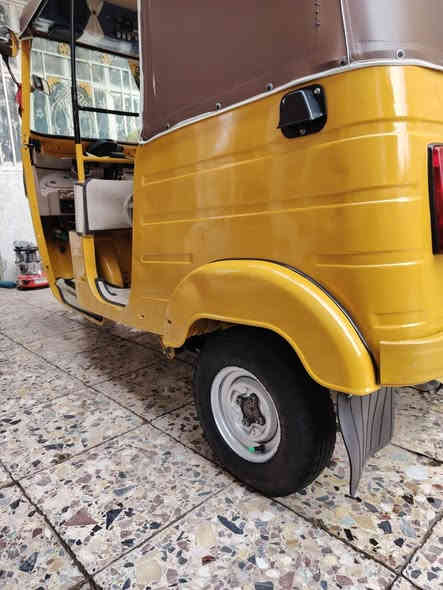 سلام عليكم تكتك للبيع موديل 2020 رقم وسنويه كربلاء تكتك كفاله عامه مكينه وكشر مكان بغداد الشهداء لعبيدي رقم *********** 👍🏻
