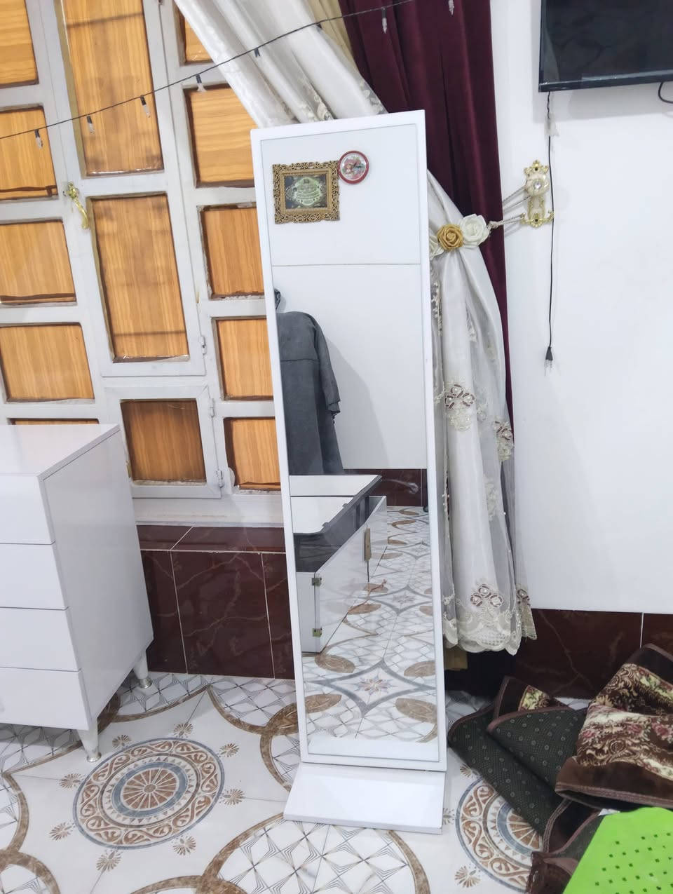 غرفة ترکية نضيفه ٩ قطع وبيه كنتور اضافي مال طفل بابين وصبغ حراري وسرير مخزن السعر 700 وبيه مجال بسيط اتصال علا الرقم//***********//***********// مكان فلوجه
