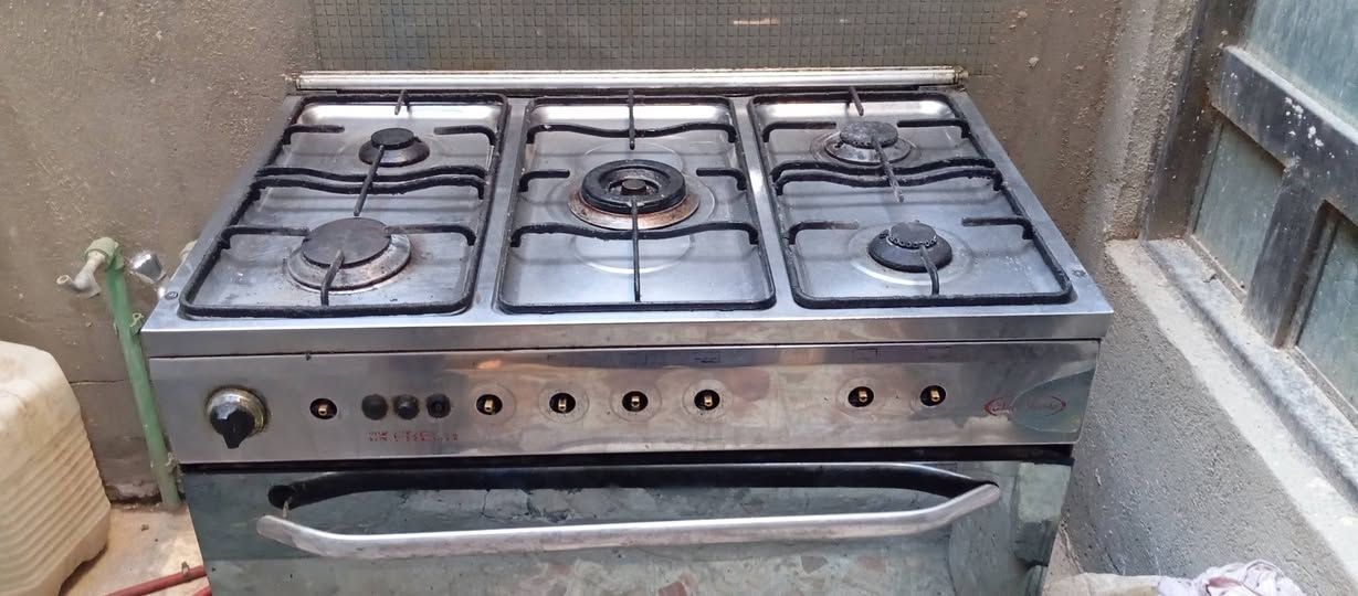 طباخ للبيع سعرة 110 عيونة عوزة وكاكات ويصخم رادلة ادامة


**إذا كنت صاحب هذا الإعلان وتريد حذفه لأي سبب، رجاءا أرسل رسالة إلى الدعم الفني**