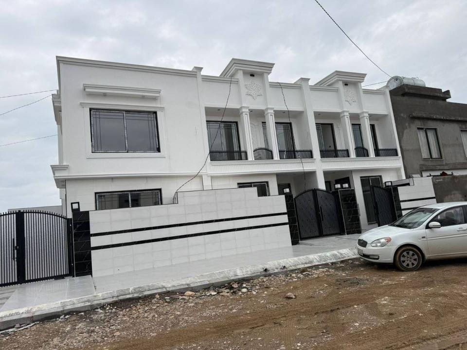 اضغط هنا 👈🏻 https://t.me/abduljabar_aqarat
أربيل-منزلين لبيع حي 8 حصاروك
 قرب سايدين لاوان
سند طابو يتسجل بإسم اي عراقي
➖مساحة 138Mركن+100M مربع طابقين 
يتكون⤵️
➖4غرف نوم 
➖استقبال-صاله-مطبخ-مجموعه صحيات-كراج
138م ركن / السعر : 7 دفاتر ونص
100م مربع / السعر : 6 دفاتر 40 ورقة
🙋🏼‍♂️-عقارات_الان_في_اربيل
☎️📞 للاستفسار والتفاصيل:
***********
***********
***********
————-⸻
🔹 إذا لم يكن هذا العقار مناسب لرغبتكم أو امكانيتكم ، زوروا قناتنا على التلكرام وتصفحوا مئات العروض الأخرى:
👉 اضغط هنا
https://t.me/alanarbil
#عقارات_الان_في_اربيل
